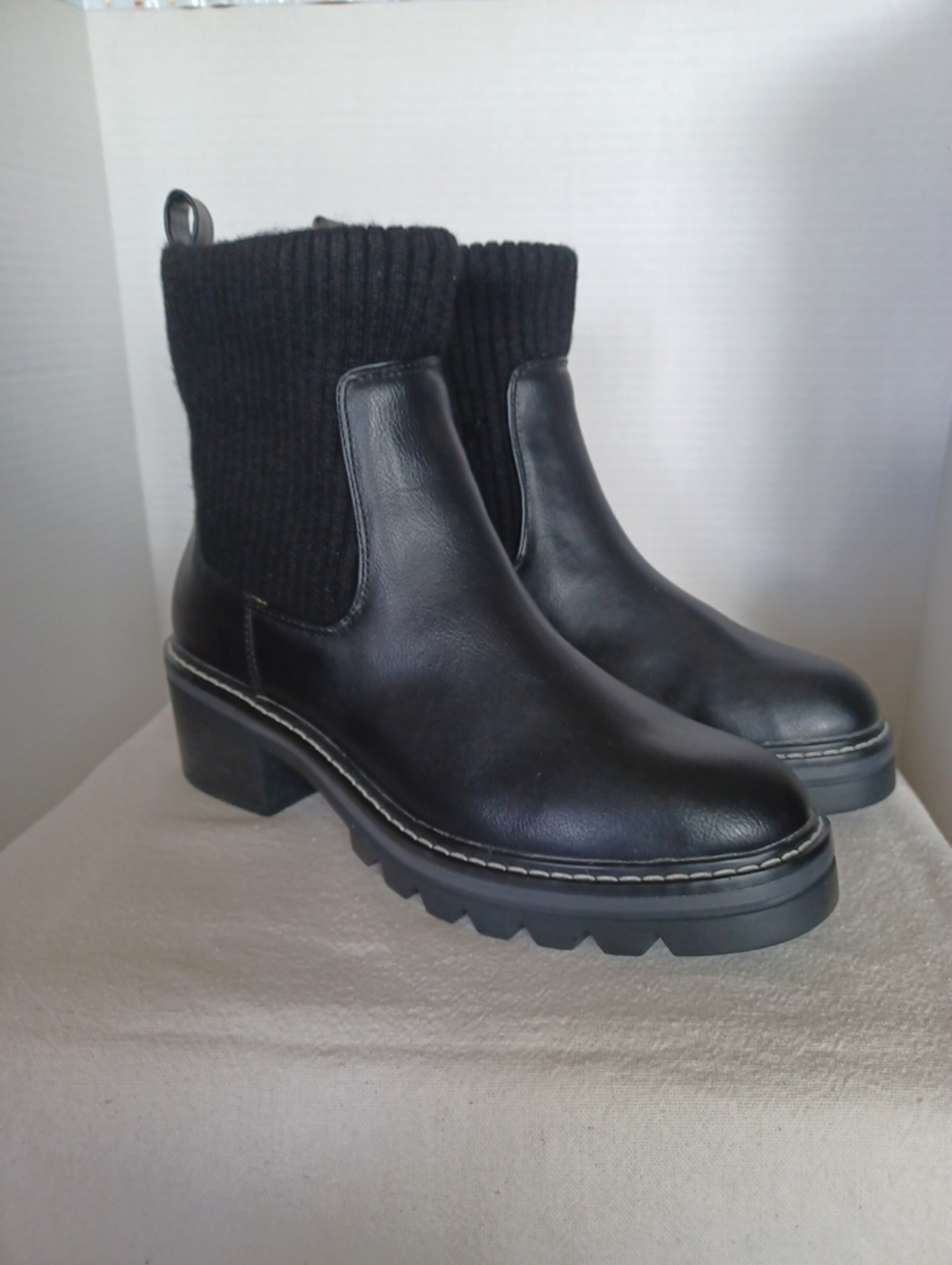 Kensie Chelsea Carolaine Black Faux Leather Ankle Boots Womens Size 8m